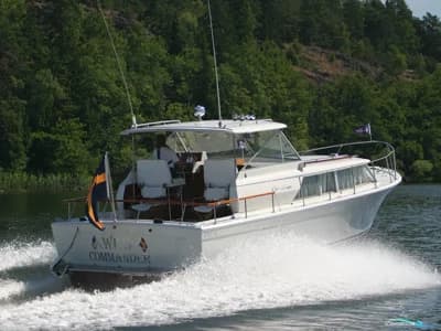 Chris-Craft 31 Commander 2