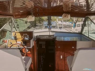 Chris-Craft 31 Commander 3
