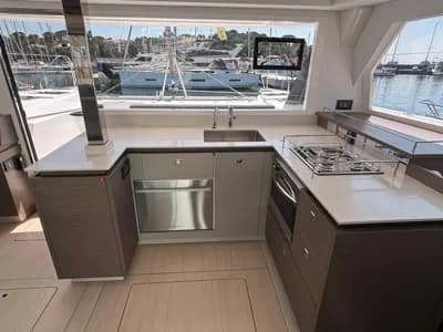 2025 Leopard 42 Boat for Sale in Saint-Raphaël 3