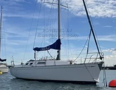 1998 Dufour 32 Classic Boat for Sale in hampshire 2