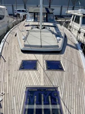 Beneteau OCEANIS YACHT 62 2