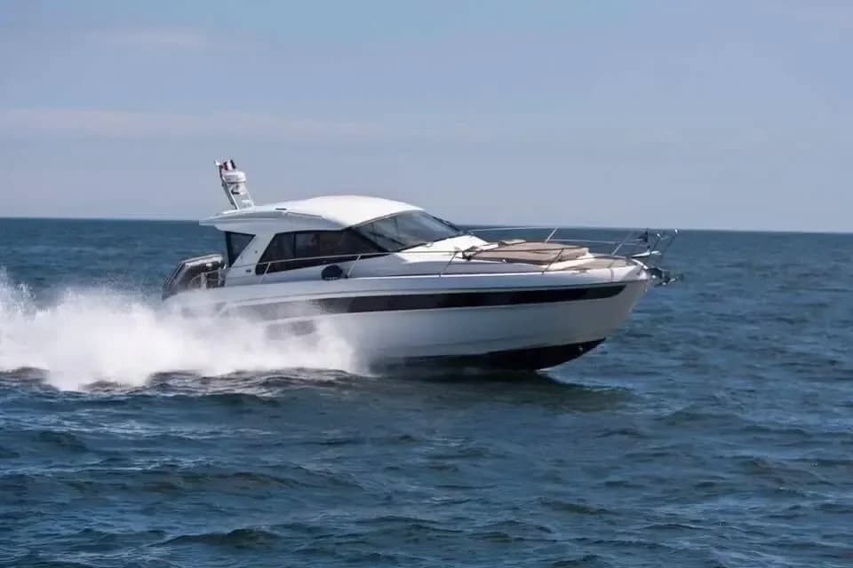 2016 Bavaria Sport 450 Boat for Sale in Lymington