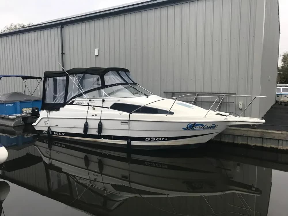 1999 Bayliner 2655 Ciera Boat for Sale in Wroxham