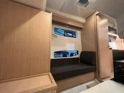 2026 Bavaria SR35 HT Boat for Sale in Swanwick Marina 3