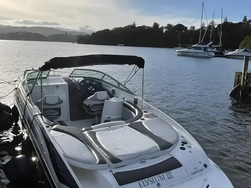 2008 Rinker 246 Captiva Boat for Sale in Bowness-on-Windermere