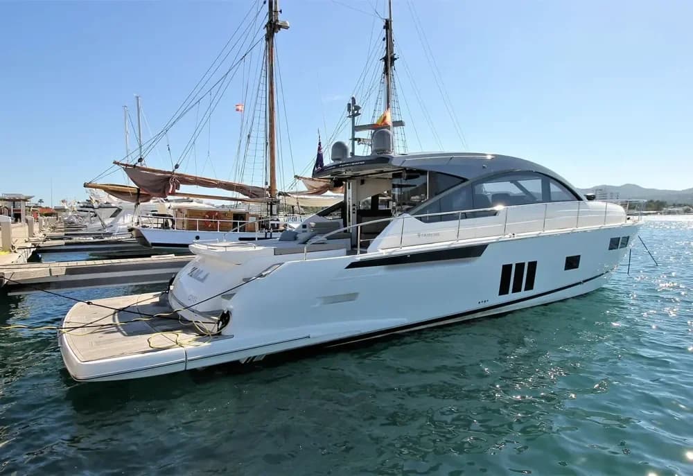 2016 Fairline Targa 62 GT Boat for Sale in Ibiza