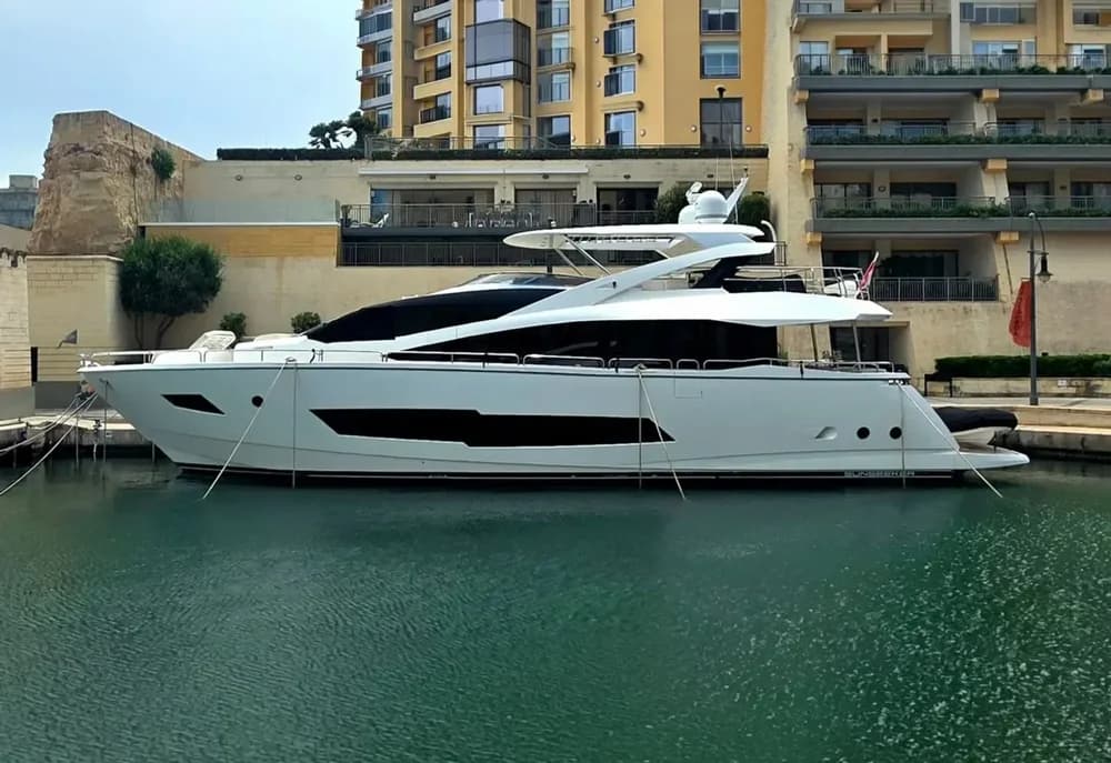 2016 Sunseeker 86 Yacht Boat for Sale in Portomaso