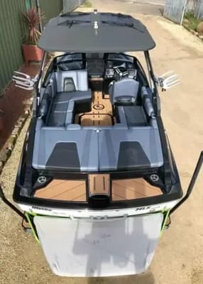 2018 Malibu Wakesetter 21 MLX Boat for Sale in Bowness-on-Windermere 3