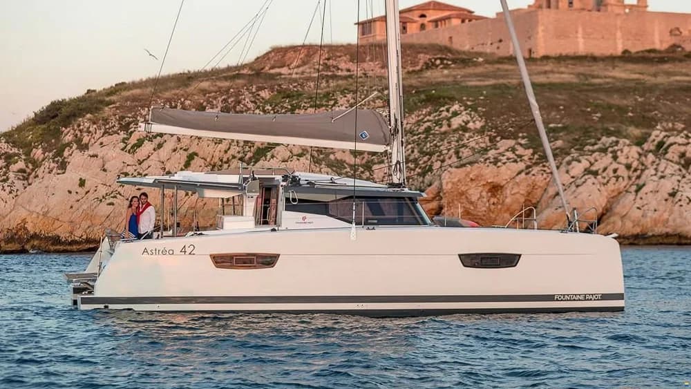 Fountaine Pajot Astréa 42