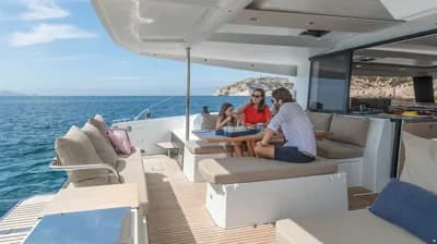 Fountaine Pajot Astréa 42 4