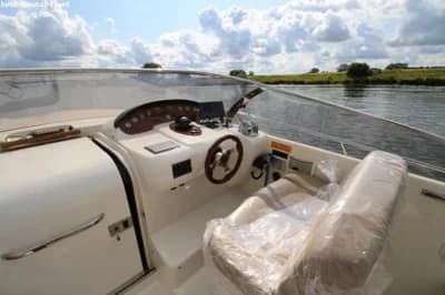 AIRON MARINE 325 3