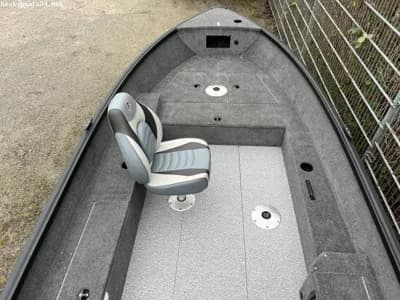ALUMA CRAFT ESCAPE 165 CS TILLER 2