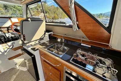 Cutwater C-288 Coupe 2