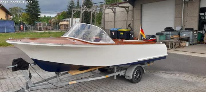 DEUTSCHER WERFTBAU MOTORBOOT VIOLA / WERFT RECHLIN
