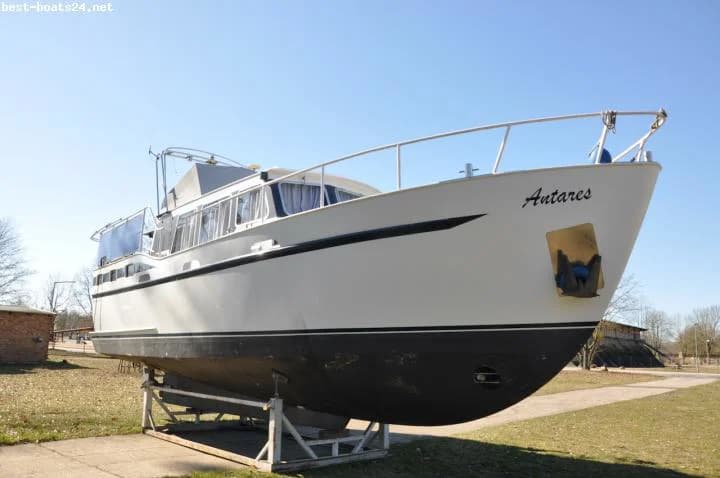 HOLL. WERFTBAU ANKERTRAWLER 1100
