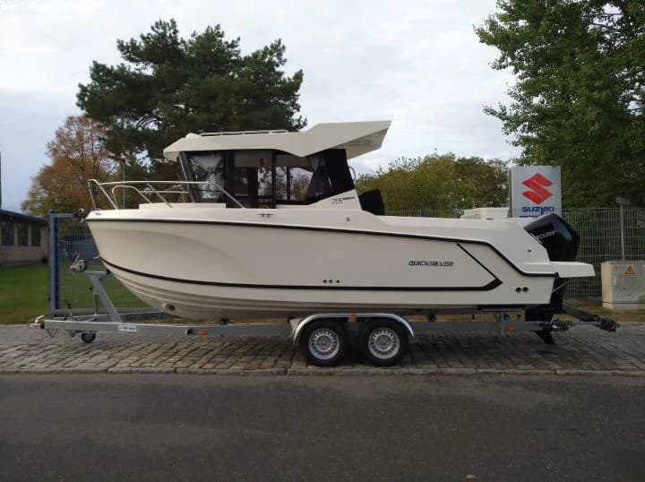QUICKSILVER CAPTUR 705 PILOTHOUSE