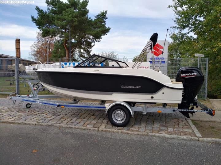 QUICKSILVER ACTIV 555 BOWRIDER
