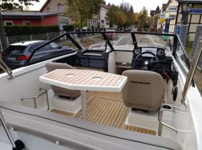 QUICKSILVER ACTIV 555 BOWRIDER 3