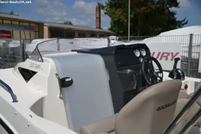 QUICKSILVER ACTIV 505 CABIN 3