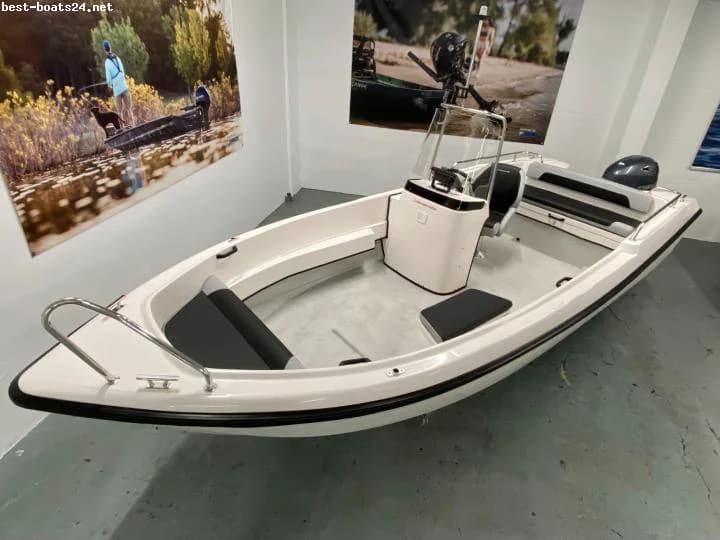 SANDSTROEM CLASSIC 560 S AUSSTELLUNGSBOOT