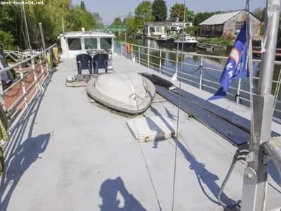 VAREND WOONSCHIP 31.28 MET UBC 2