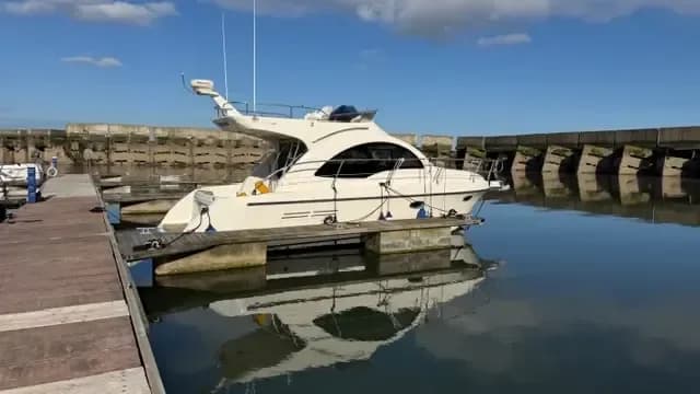2003 Rodman 30 Cruiser Flybridge Boat for Sale in Carlingford