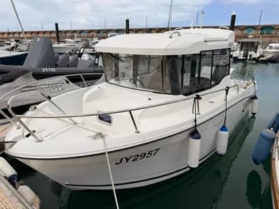 2015 Jeanneau Merry Fisher 695 Marlin Boat for Sale in Saint Helier 2