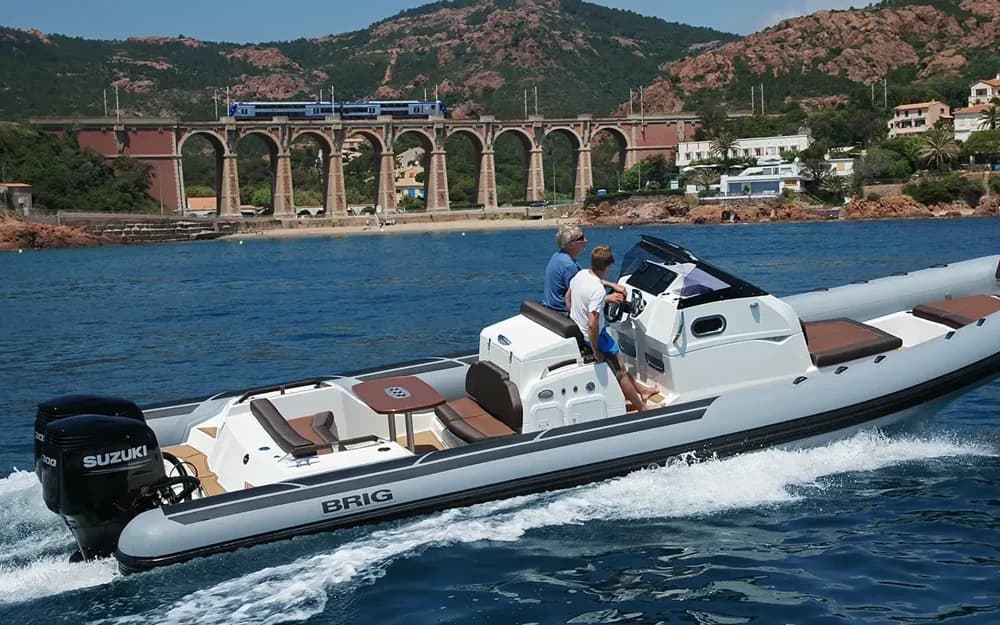 Brig Eagle 10 Boat for Sale