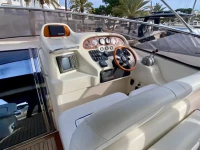 1995 Sunseeker Mustique 42 Boat for Sale in Boats.co.uk 3