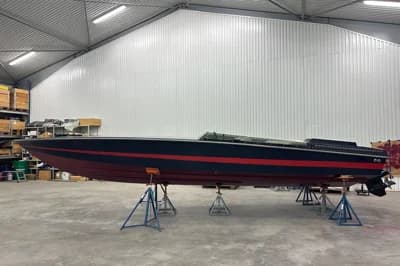 1981 Cigarette Squadron 27 XII | 27ft 2