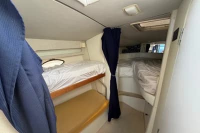 1994 Silverton 312 Sedan | 34 ft 3
