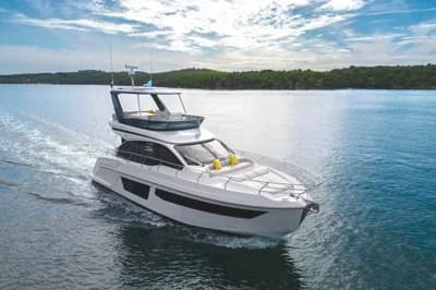 2026 Azimut Fly 53 | 55.1 ft 2