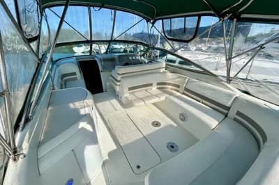 1999 Formula 330 Sun Sport | 33.5 ft 3