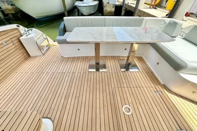 2027 Schaefer 450 | 44.8 ft 3