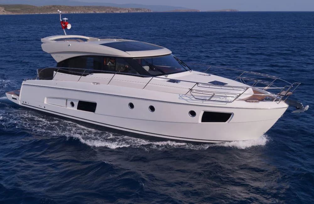2025 Bavaria Virtess 420 Coupe | 42ft