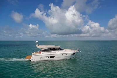 2025 Bavaria Virtess 420 Coupe | 42ft 3