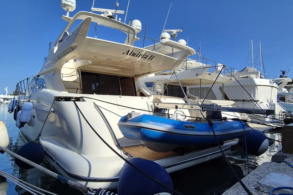 2003 Azimut 62 | 65.2 ft
