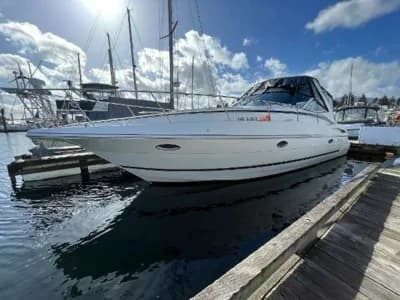 2001 Cruisers Yachts 3470 Express | 34 ft 2