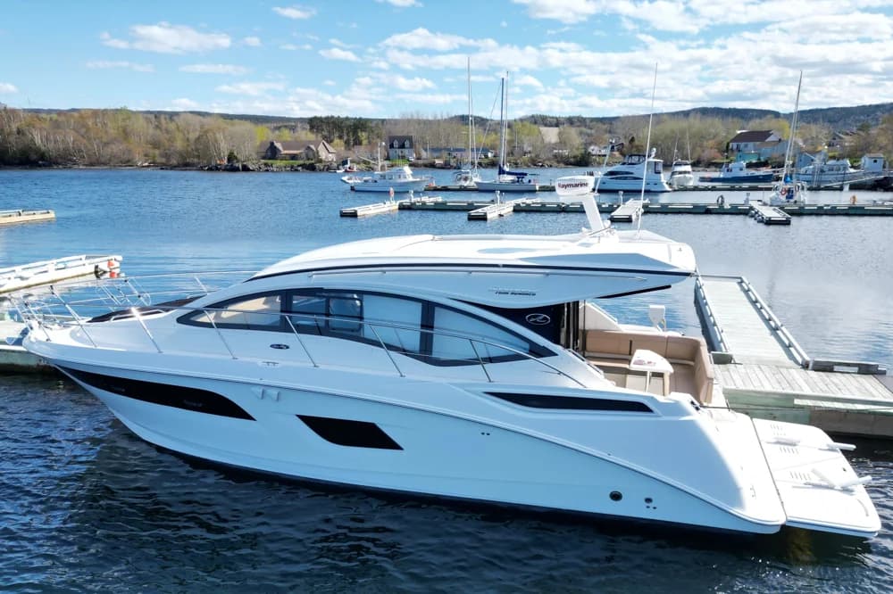 2016 Sea Ray Sundancer 400 | 40 ft