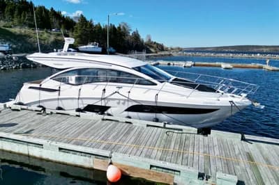 2016 Sea Ray Sundancer 400 | 40 ft 3