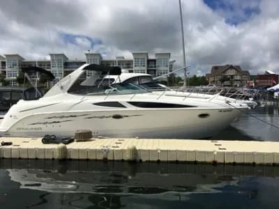 2010 Bayliner 335 | 33 ft 2