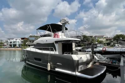 2017 Azimut Magellano 43 | 43.8 ft 2