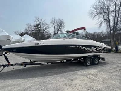 2005 Rinker 262 Captiva Bowrider | 28.2 ft 2