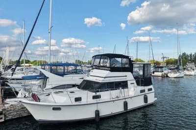 1986 Carver 3607 Aft Cabin Motor Yacht | 36 ft 2
