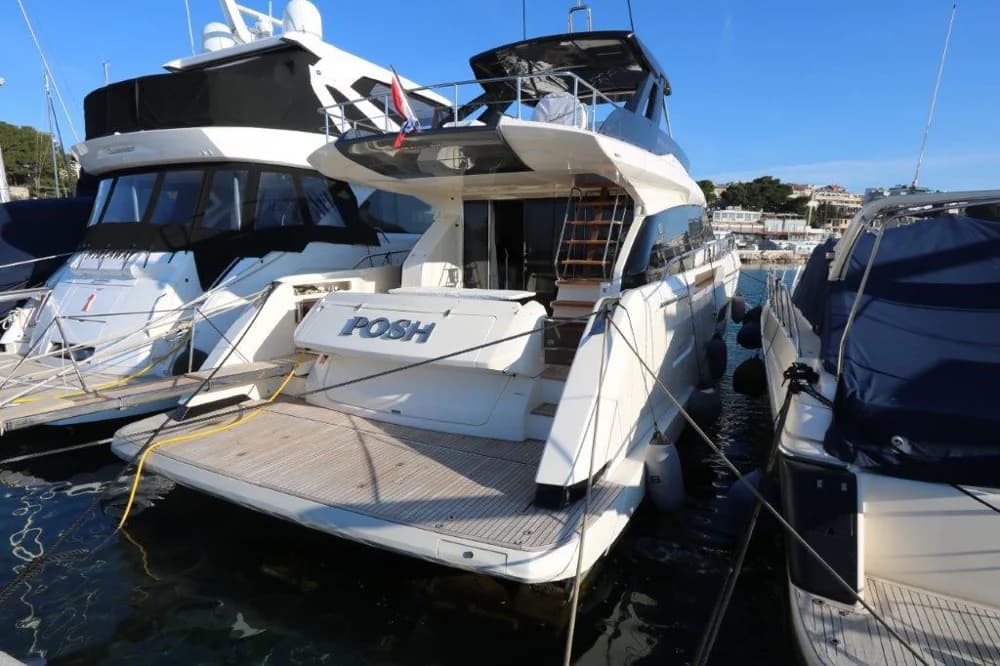 2021 Ferretti Yachts 670 | 66.4 ft