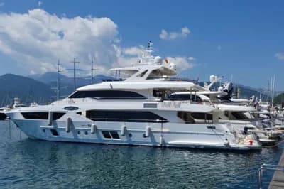 2016 Majesty 110 | 119 ft 2