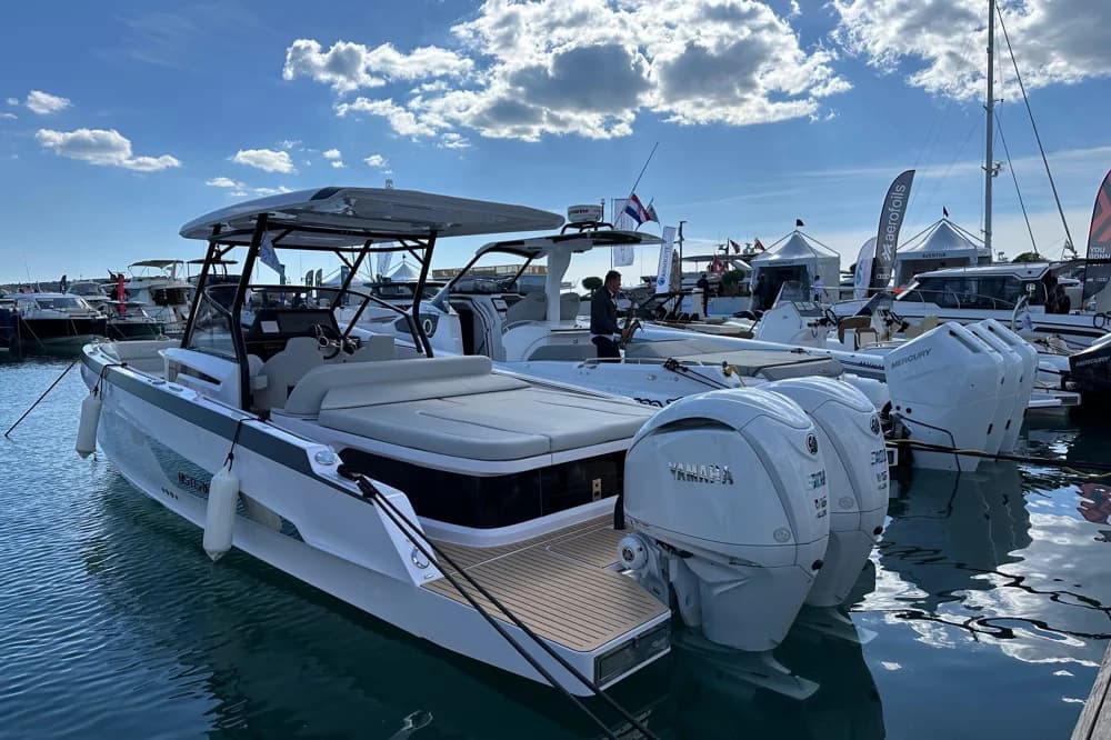 2026 STERK 31 RC SUPER SPORT | 32.8 ft