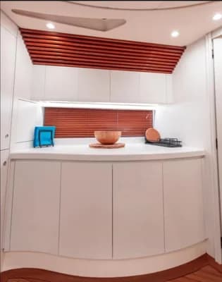 2002 Pershing 52 | 54.8 ft 3