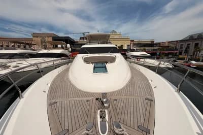 2014 Fairline Squadron 78 | 78.7 ft 3