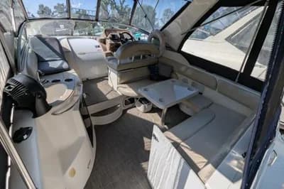 2006 Larson Cabrio 310 | 31 ft 3